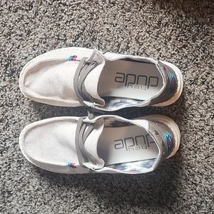 Hey dudes Wendy rodeo, wheat aztec